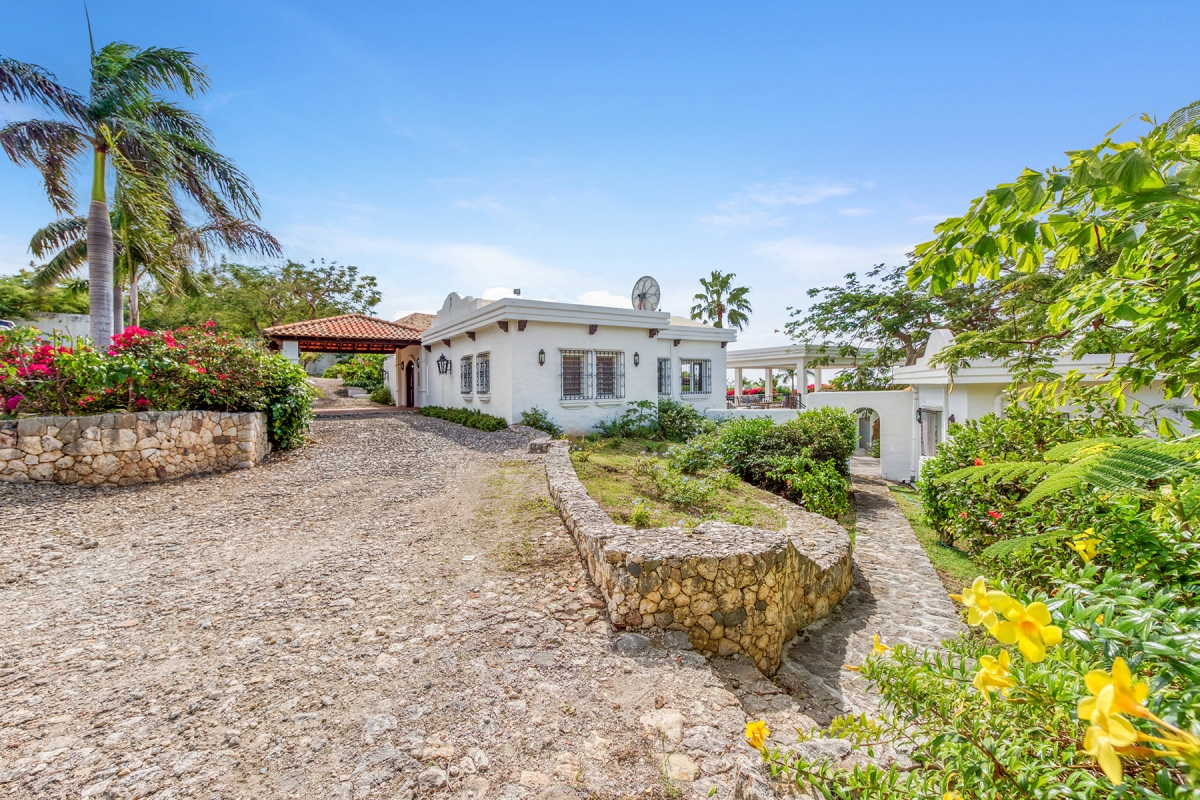 Villa La Hacienda